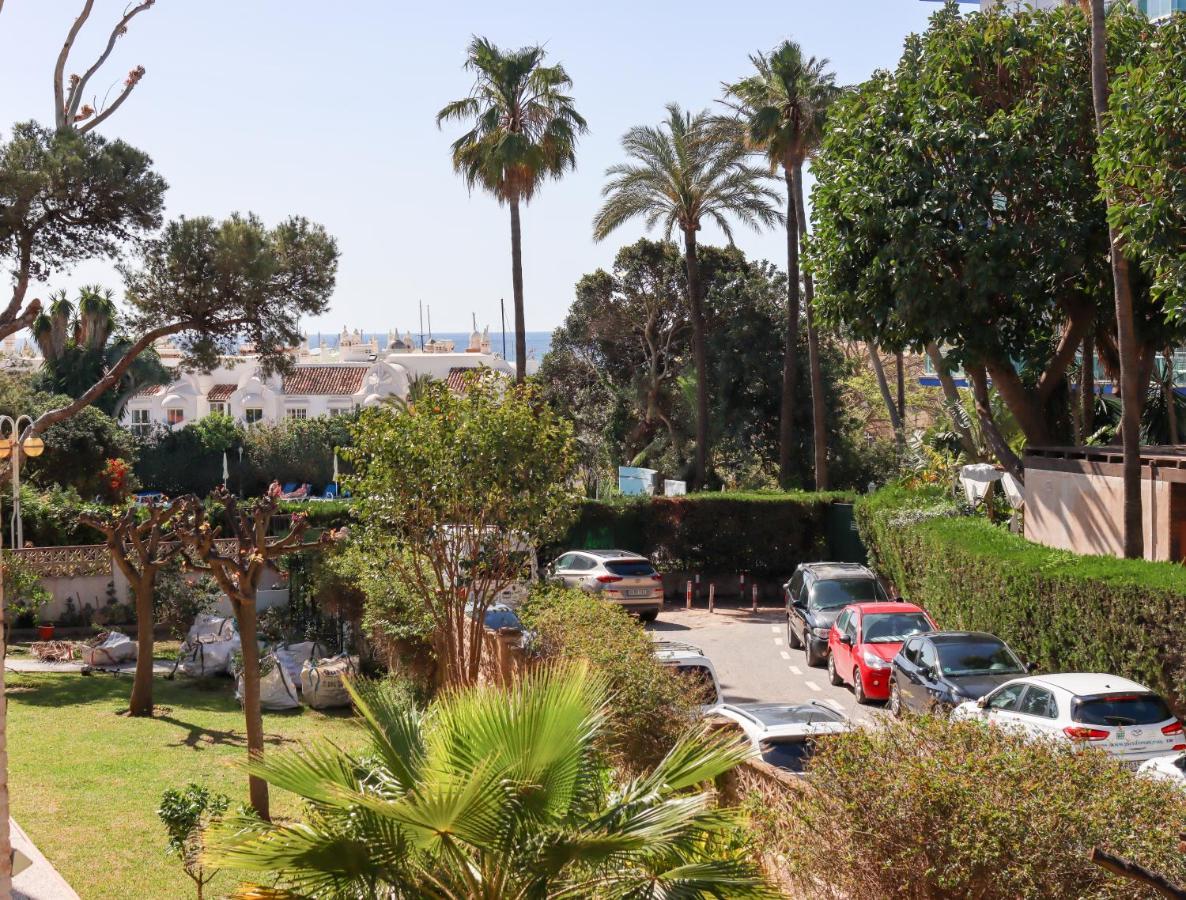 Charming Flat In Puerto Marina, Appartement Benalmádena